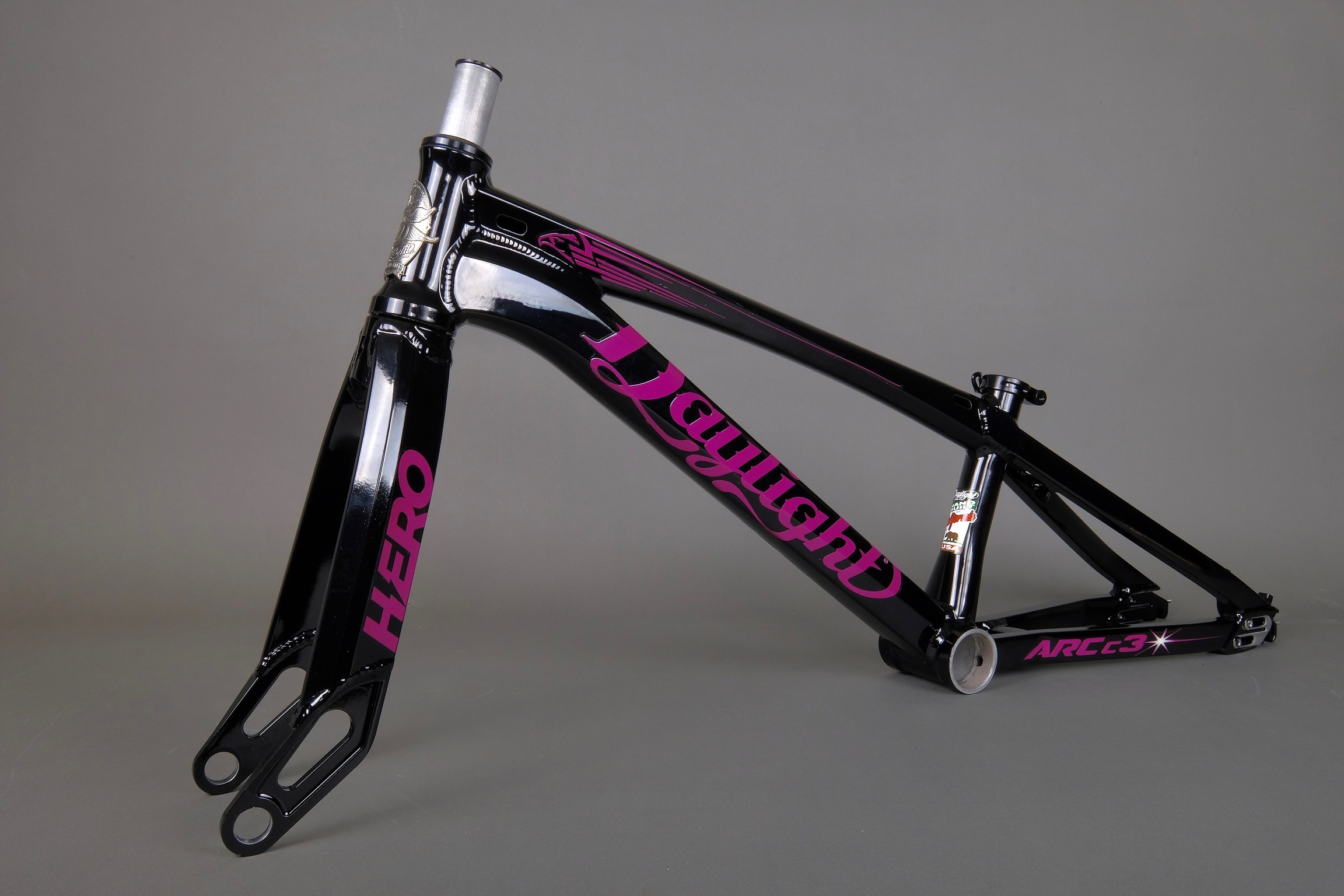 Daylight ARC c3 Frame with Hero Fork - Pony 20" - Powder Keg Black/Burgundy